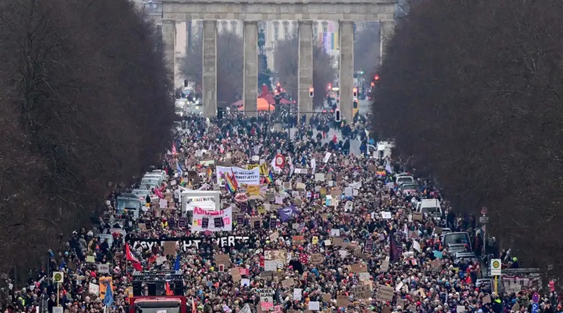 Más de 160 mil alemanes protestan contra la ultraderecha en Berlín