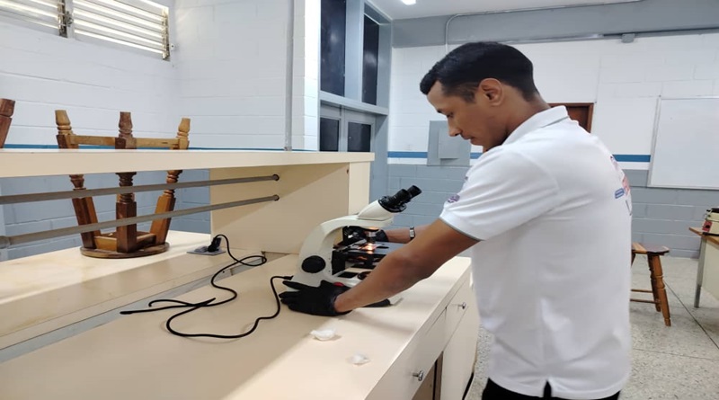 Cayapa Heroica realiza mantenimiento a equipos médicos en Falcón