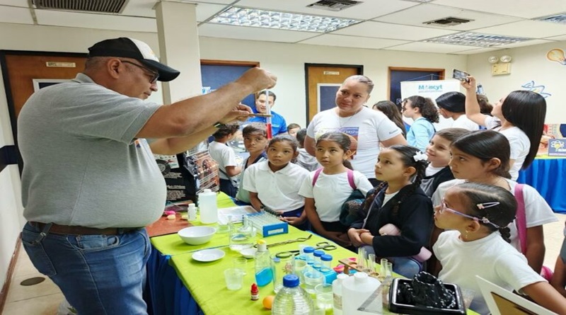 Estudiantes aprenden ciencia y tecnología en Lara