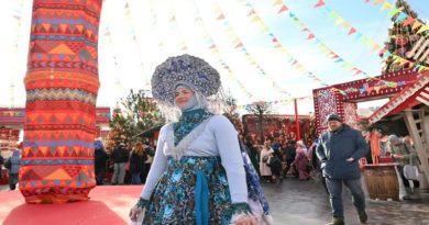 Rusia despide el invierno con la fiesta de crepes Máslenitsa