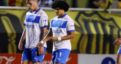 Eduard Bello consigue su primer gol con la Universidad Católica de Chile