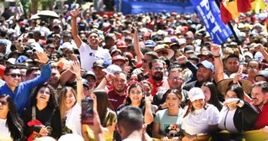EN FOTOS Y VIDEOS | Juventud venezolana celebra 211 años de La Victoria