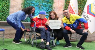 Emoción y alegría reinó en centenario del olímpico Julio César León
