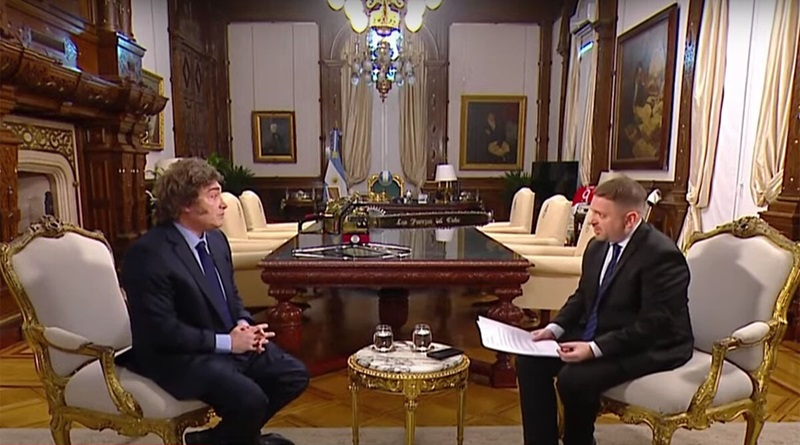 Milei justifica su rol en estafa multimillonaria con una entrevista televisiva arreglada (Foto agencias)