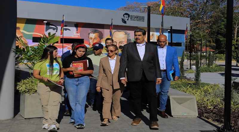 Presidente Maduro denuncia que en RR.SS. pretenden sembrar ideas nazis a la juventud