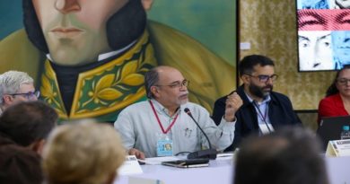 Seminario del Discurso de Angostura al Libro Azul ratifica la ideología bolivariana