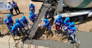 Ejecutan vaciado de concreto en el Canal Rómulo Gallegos de Anzoátegui