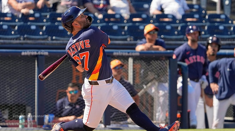 José Altuve pega su primer jonrón del Spring Training con Astros
