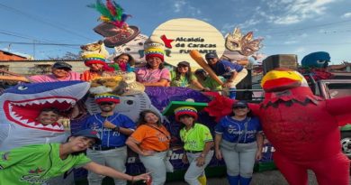 Belleza de las carrozas y color de los carnavales se ha recuperado en Venezuela
