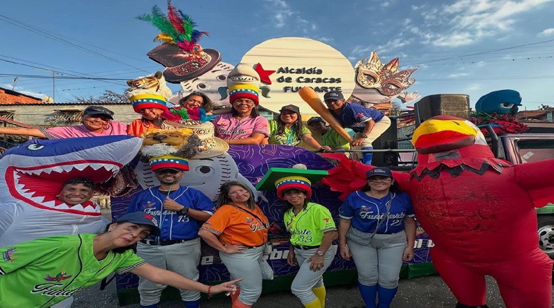 Belleza de las carrozas y color de los carnavales se ha recuperado en Venezuela