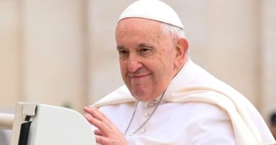 Papa Francisco ya no se encuentra en estado crítico