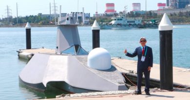 Presentan primera lancha militar no tripulada en Taiwán