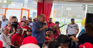 Guarenas recuerda a mártires del 27 de febrero con cantata Revolucionaria