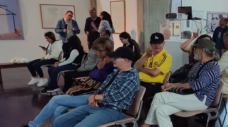 Cinemateca Nacional impulsa reflexión artística en tertulia cultural
