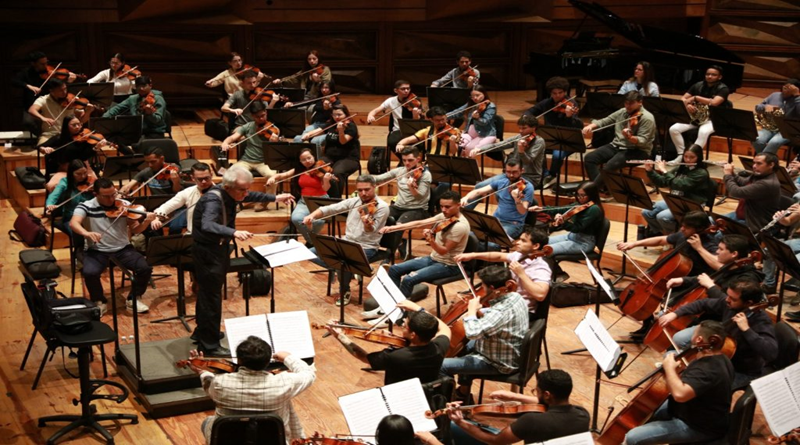 Concierto "El Dorado" destaca la historia y el arte de los pueblos latinoamericanos