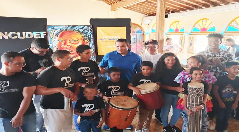 Entregan 172 instrumentos musicales para fortalecer la cultura en Falcón