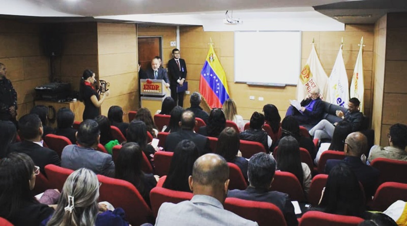 Foro constata ilegalidad Ley Enemigo Extranjero de EE.UU. contra migrantes venezolanos