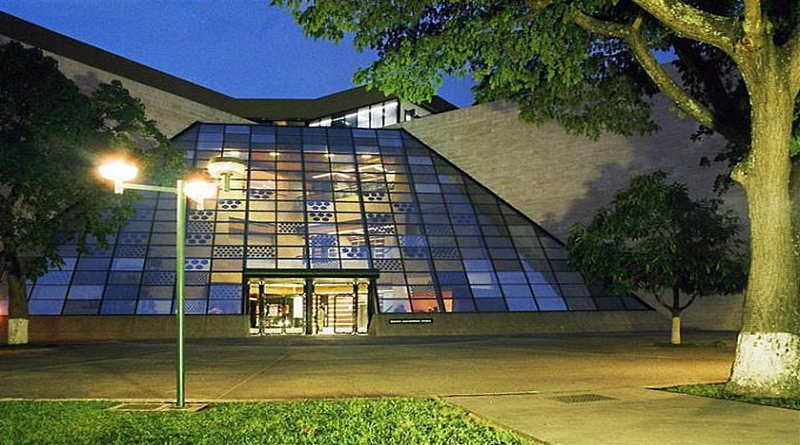 Arte y cultura se iluminan en los "Jueves Nocturnos" del Museo Alejandro Otero