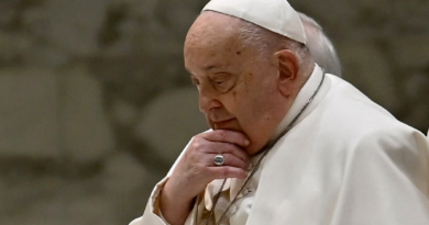 Papa Francisco enfrenta dos nuevos episodios de insuficiencia respiratoria