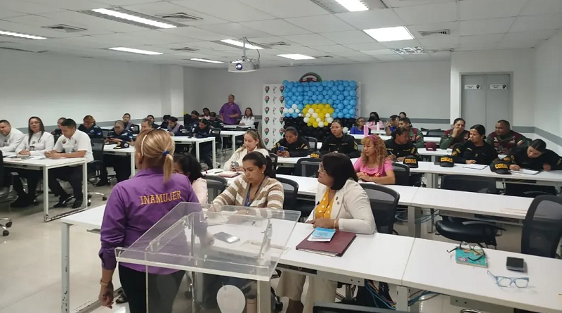 Conferencia sobre violencia de género sensibiliza a funcionarios del Zulia
