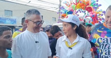 ministro-villegas-felicidad-pueblo-carnaval-nueva-esparta