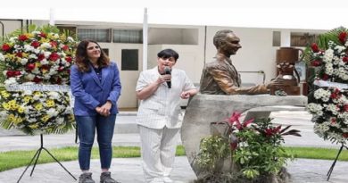 inauguran-plaza-dr-humberto-fernandez-moran-ivic