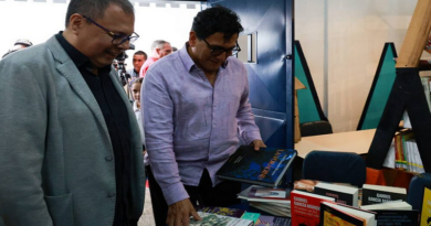 Donan colección de libros a la U.E. Nuevo Horizonte en Caracas