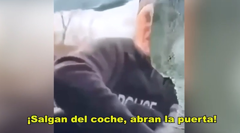 Agresión brutal sufre pareja migrante venezolana por policías en EE.UU.