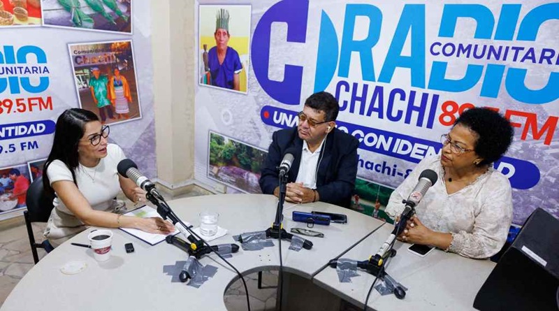 González critica a Noboa por inacción frente a derrame en Ecuador