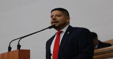 AN honra valentía y dedicación de Médicas y Médicos de Venezuela