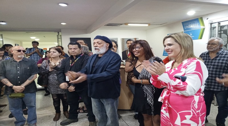 iartes-rinde-homenaje-mujer-exposiciones-simultaneas