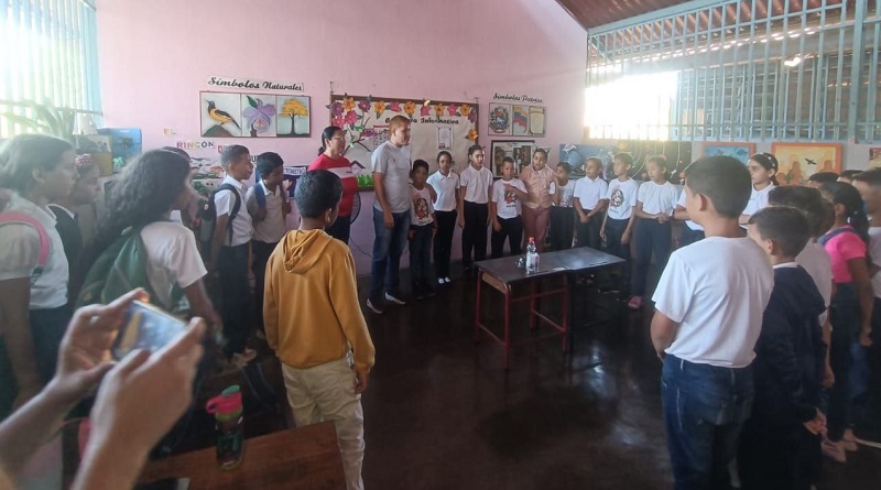 Mincyt forma sobre química de manera divertida en Monagas