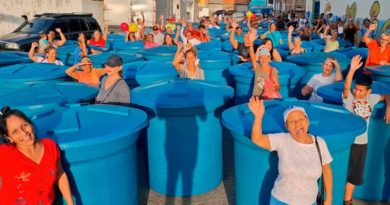 Entregados tanques de agua a 7 Consejos Comunales de La Guaira