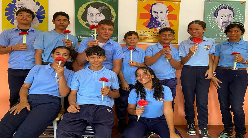 Taller "Ramo de la Victoria" en Margarita: Un Tributo Creativo al Día de la Victoria