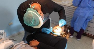 Misión Sonrisa realiza jornada de prótesis dentales en El Algodonal