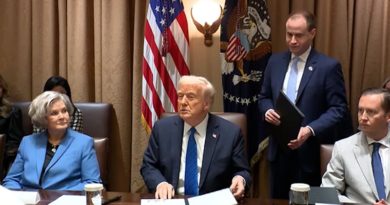 Demócratas acusan a Trump de manipular los mercados con la tregua arancelaria