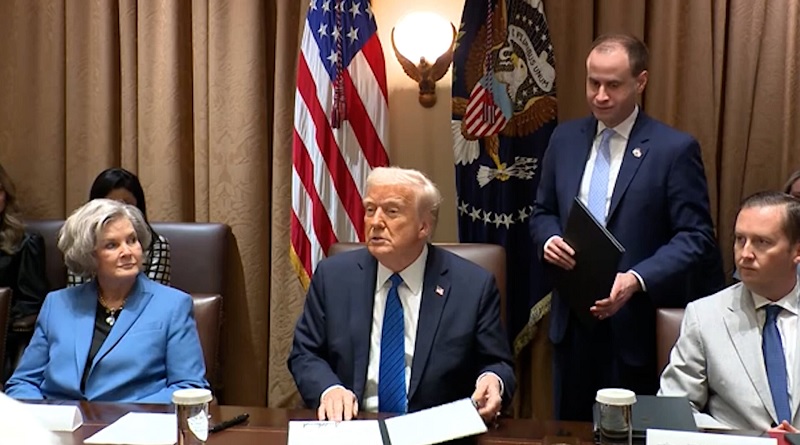 Demócratas acusan a Trump de manipular los mercados con la tregua arancelaria