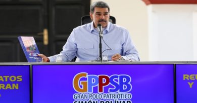 Presidente Maduro denuncia que Súmate está detrás del fraude electoral en Ecuador