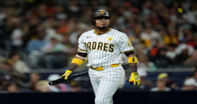 Luis Arráez iguala marca de Endy Chávez en MLB