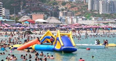 Turistas disfrutan Semana Santa en La Guaira con más de 64 playas aptas
