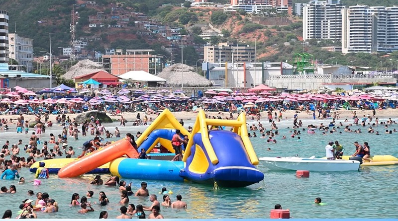 Turistas disfrutan Semana Santa en La Guaira con más de 64 playas aptas