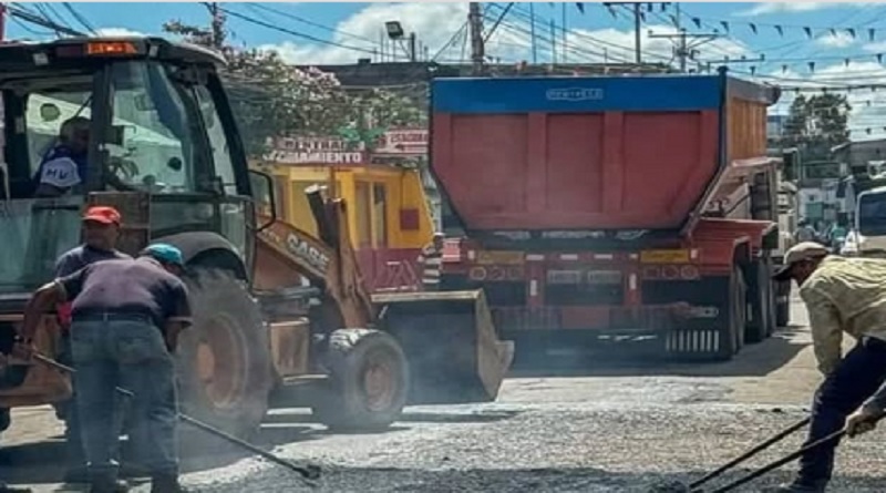 rehabilitan-vialidad-san-fernando-apure-toneladas-asfalto