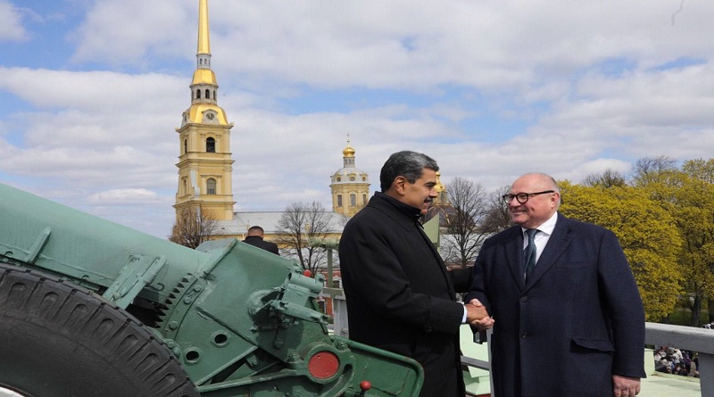 Presidente Maduro honra memoria de Francisco deMiranda en San Petersburgo