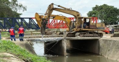 supervisan-trabajos-demolicion-viejo-puente-trapichito-valencia