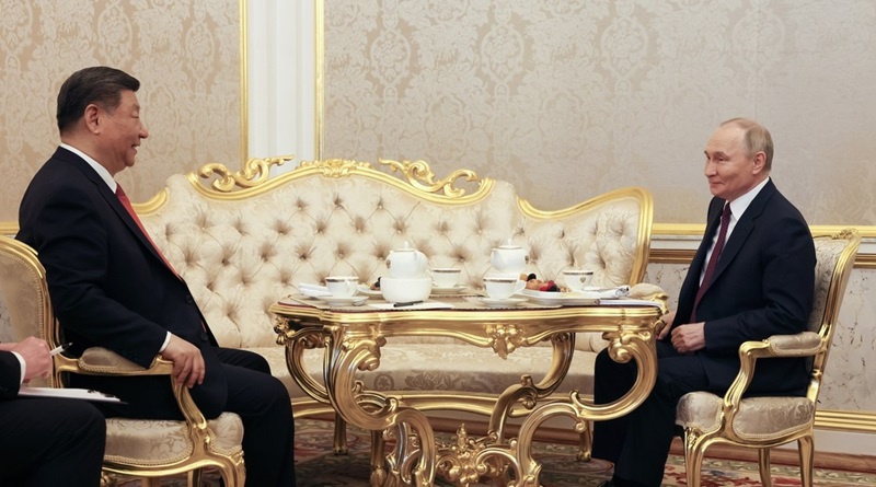 Presidentes Vladímir Putin y Xi Jinping abordan crisis en Ucrania