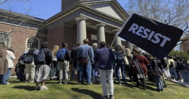 Pese a indulto, amenazas contra la Universidad de Harvard no cesarán