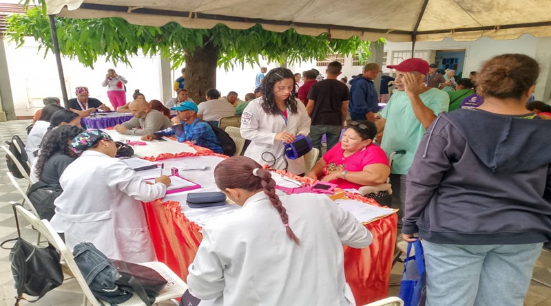 Brindan atención en materia de salud a más 600 cultores en Turmero