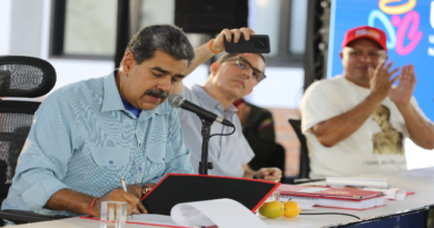 Firmada la conversión en Ley Orgánica del Plan de las 7T