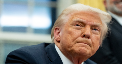 Trump espera que tribunales le permitan continuar con expulsiones de migrantes