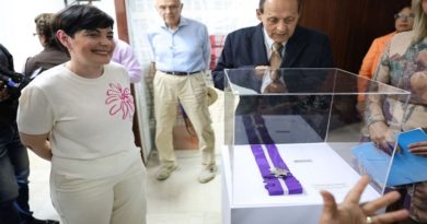inauguran-exposicion-dr-humberto-fernandez-moran-ucv